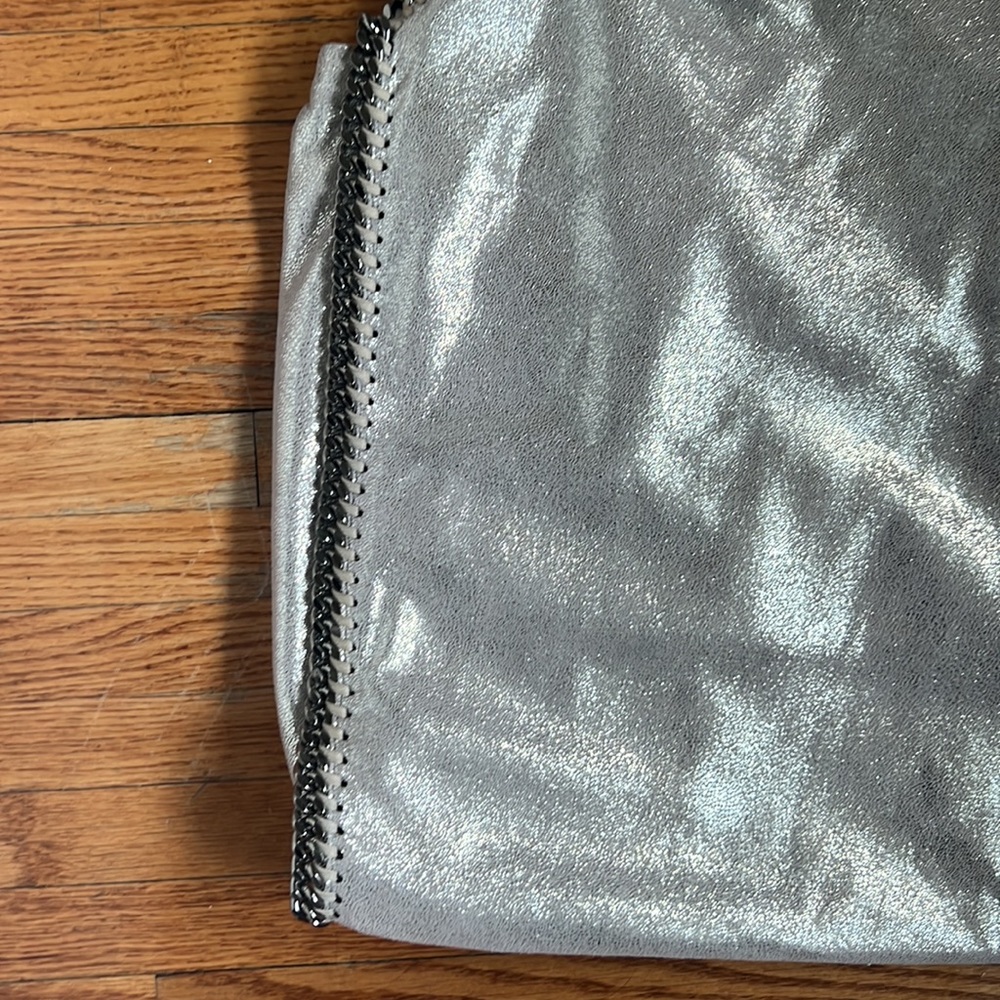 Stella McCartney Large Silver Metallic Falabella bag. - Picture 4 of 9